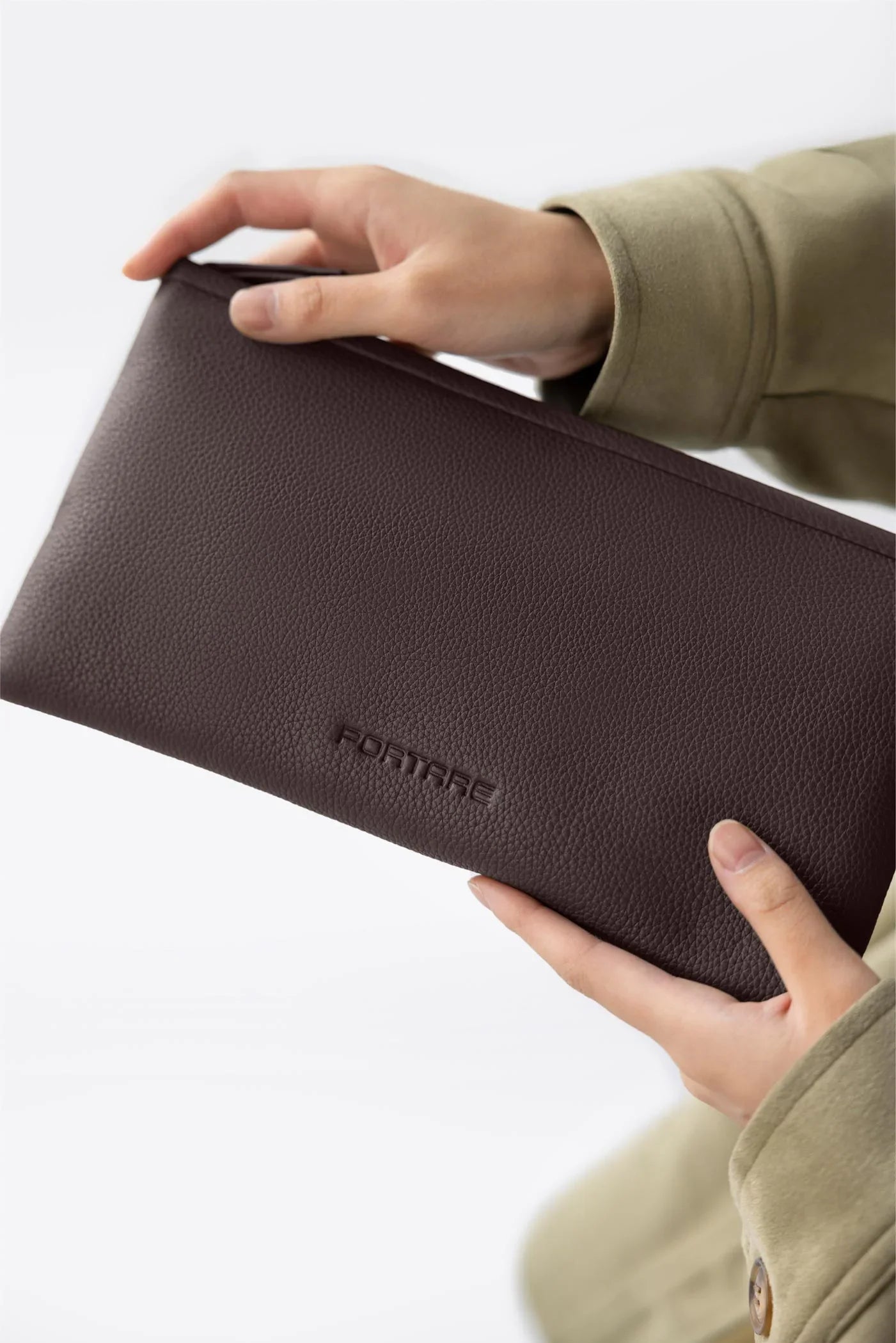 #colour_chestnut brown